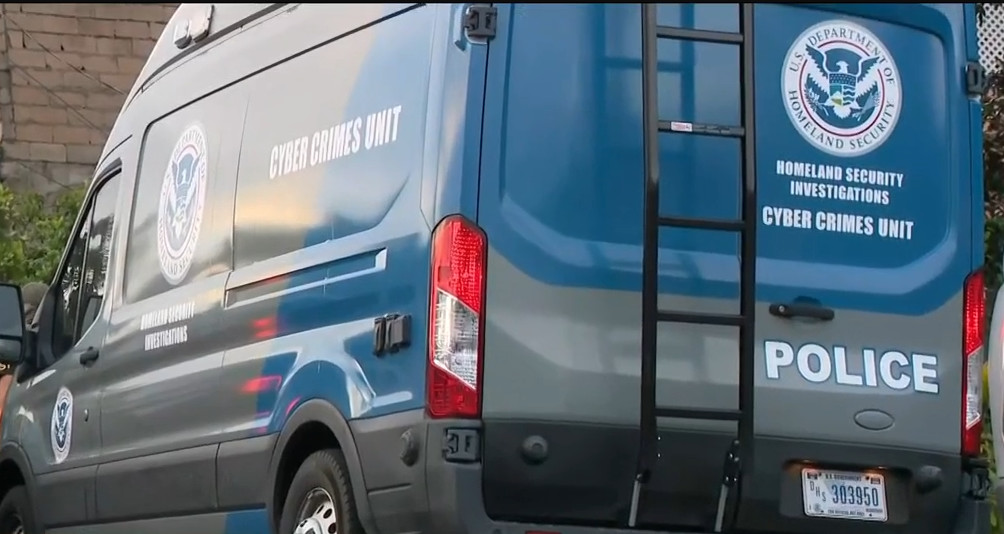 Video: Agentes del HSI allanan residencia en busca de material de abuso sexual infantil