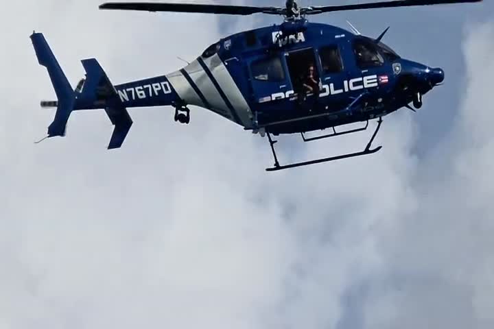 Video:Sigue la búsqueda de Jonathan Michell, joven desaparecido tras ser arrastrado en playa de Manatí