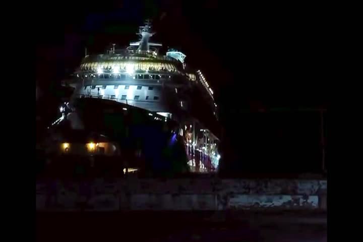 Video: Fue a grabar un crucero en Ponce cuando de repente miré la que pasó