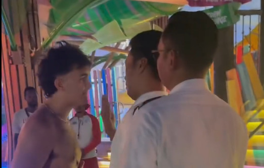 Video: Payaso "Borracho" agrede empleado del crucero Icon of the Seas