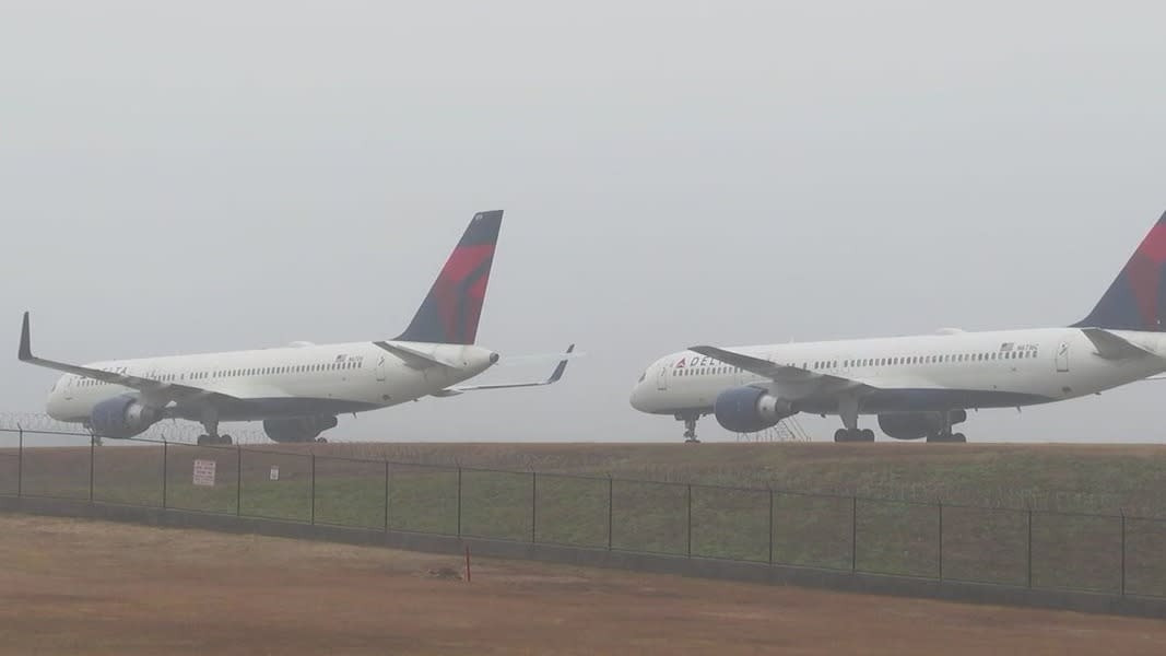Video:Avión de Delta pierde rueda delantera en aeropuerto de Atlanta