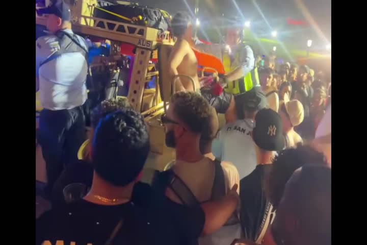 Video del momento en que sacan a los heridos en Las Sanse2026