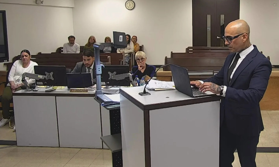 Video: Juicio Elvia Cabrera: defensa cuestiona investigación de agente a cargo del caso