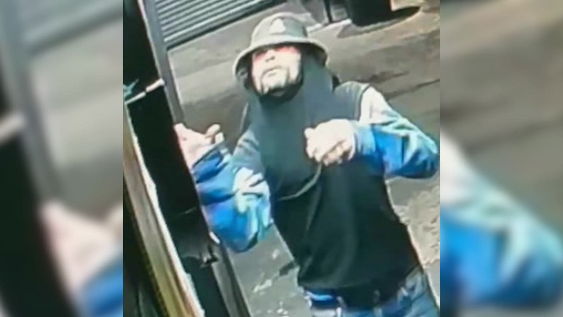 Video:Policía busca a sospechoso de varios robos en Carolina