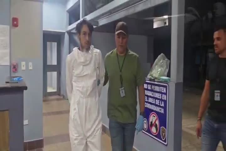 Video: Uno de Los Mas Buscados intentó atropellar a un policía en motora y así terminó