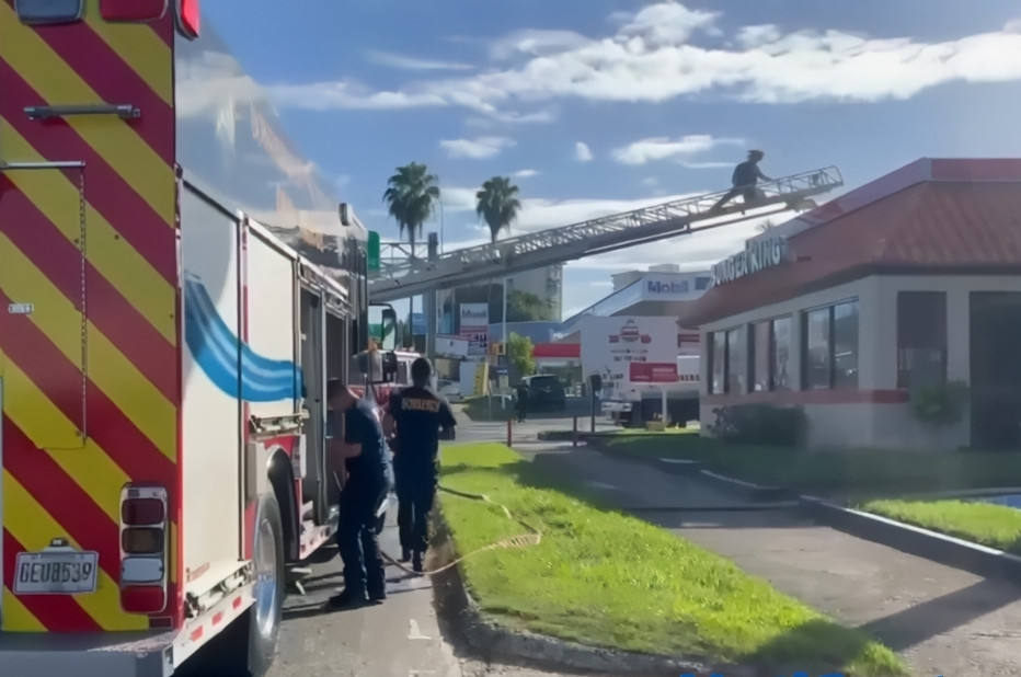 Video: Se registra fuego en Burger King de la 65 Infantería