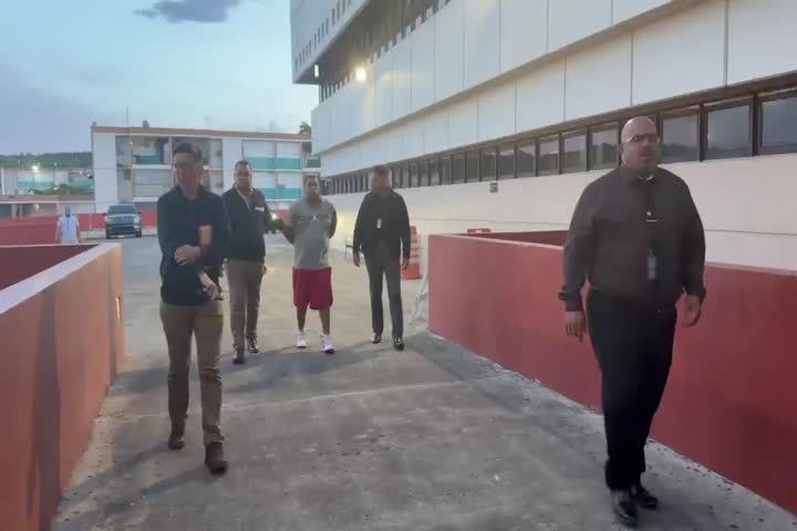 Video del que se fue derechito a la cárcel por apuñalar a otro en Loiza