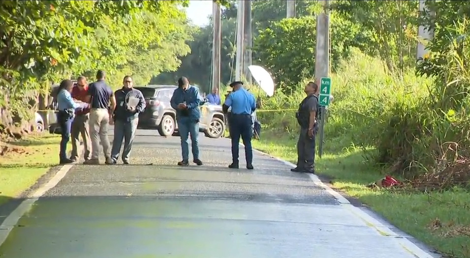 Video:Hallan a hombre tiroteado y semidesnudo en carretera de Canóvanas