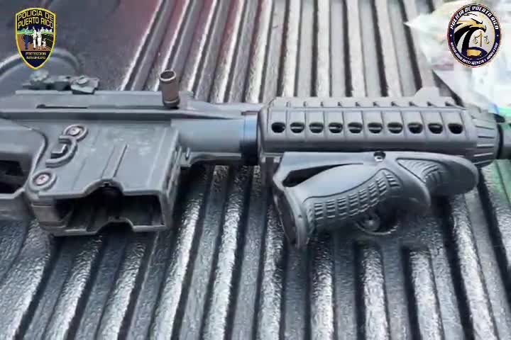 Video: Los guardias le dan "Un palo" tempranito a la Perla