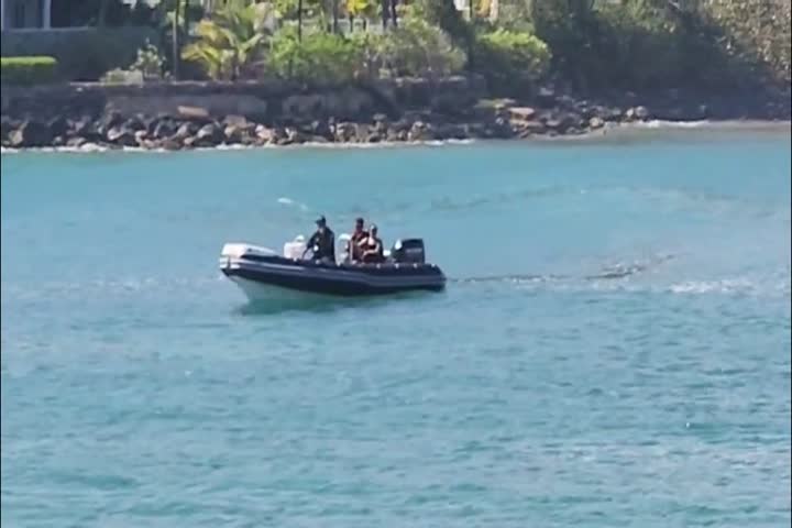 Video:Unidad Marítima de la Policía Municipal de San Juan rescata a turista arrastrada por la corriente en playa de Condado