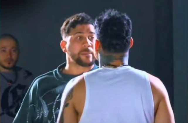 Video: A Cantazo limpió "Gallo The Producer" en Planeta Alofoke