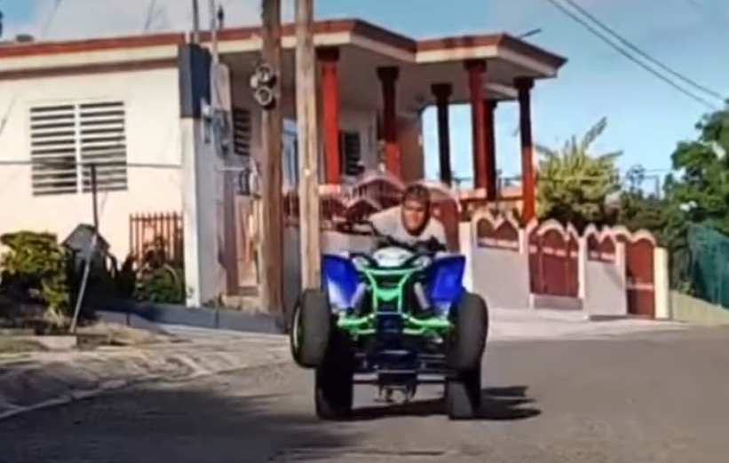 Video: Boricua se "Estrella" en su "Four Track" y escuche lo que le dice la may