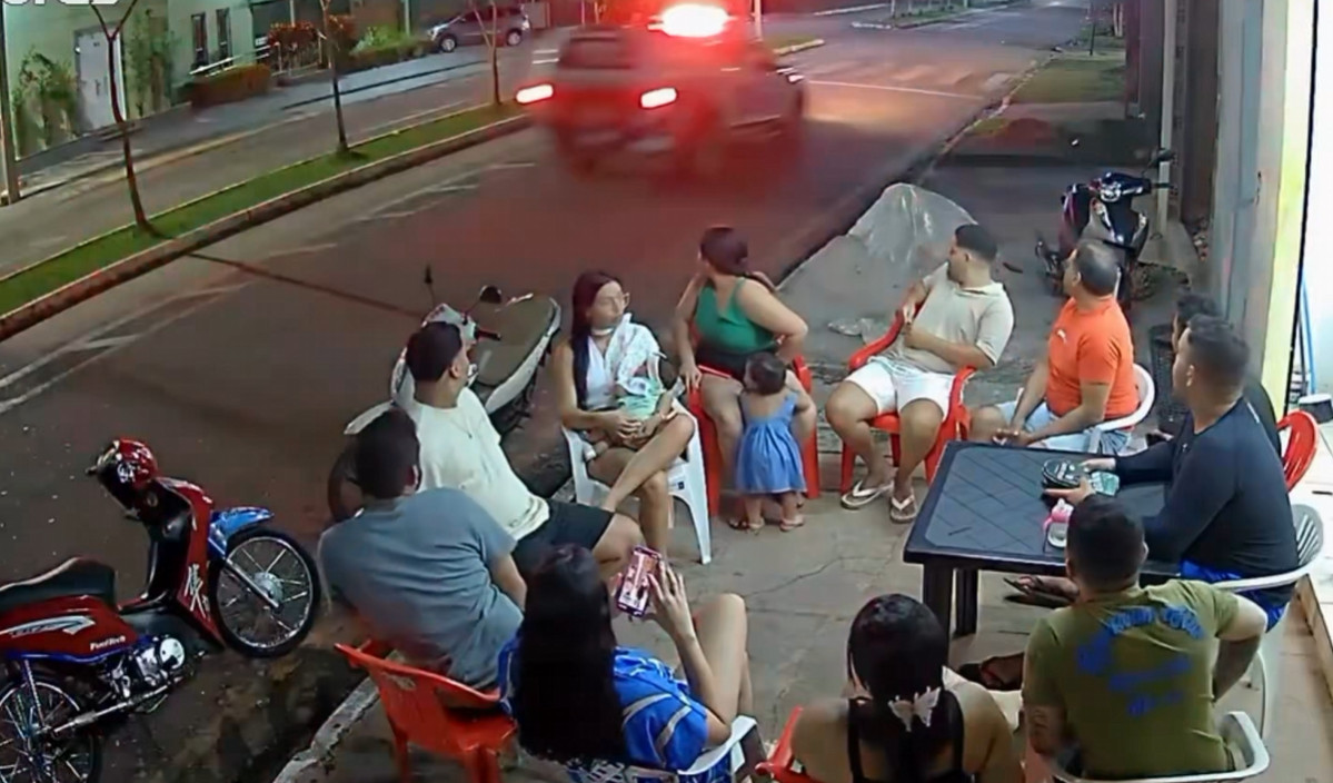 Video: La familia más chismosa de Brasil quedó captada por cámaras de seguridad