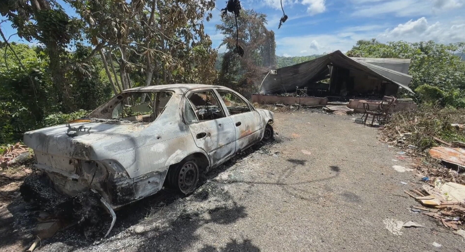 Video:Criminales asesinan a hombre y mujer y queman la casa de una familia en Mayagüez