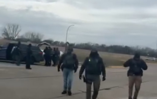 Video: Agentes de ICE le preguntaron su estatus y rápido grito Puertorriqueño