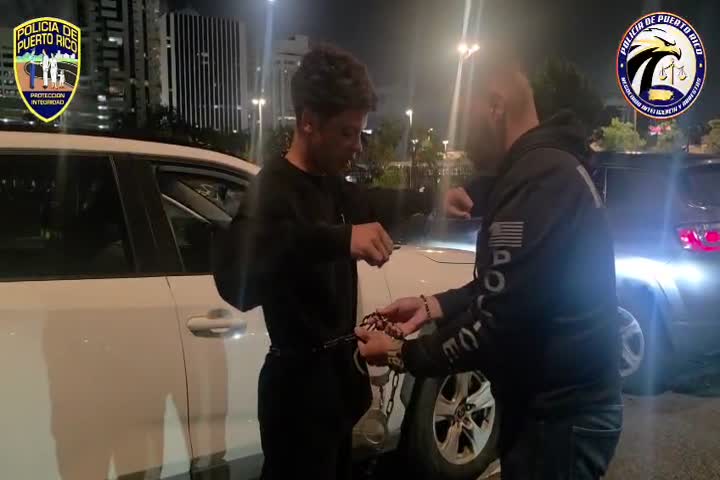 Video del momento en que arrestan a uno que faltan del operativo federal en la Barriada Figueroa