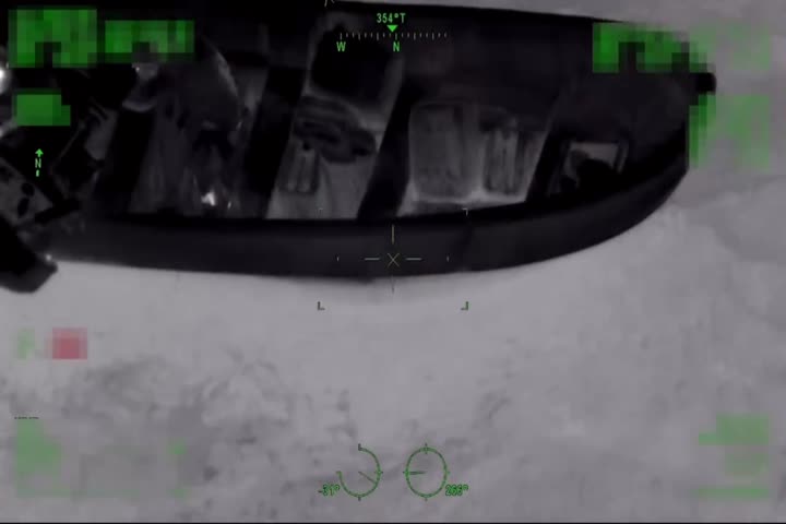 Video: Publican video del momento en que federales (CBP) de tiene narco lancha con 3 extranjeros ilegales y 391 libras de cocaína en costas de PR