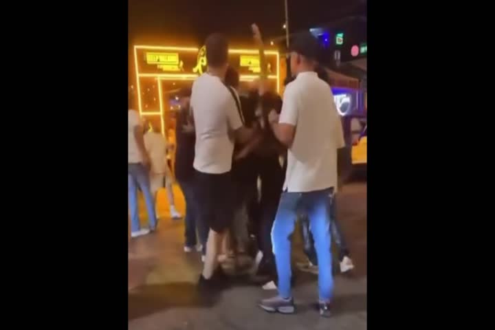 Video: "Chamaquitos Borrachos" hacen tremendo Papelón en negocio Watusi de Santurce