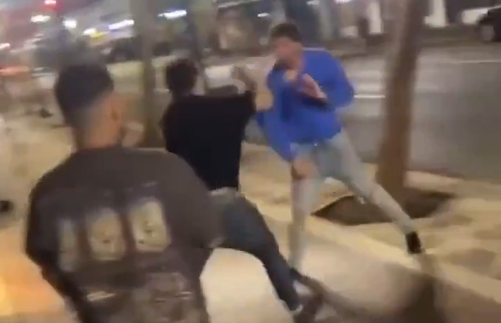 Video: Pelea entre tres borrachos, miren a ver quién se dio más