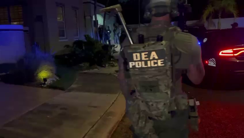 Video: Ahora Federales llegan a Romper puertas en San Juan