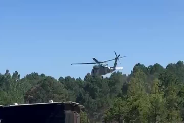 Video: Captado en video: Helicóptero Black Hawk cae en México y deja 7 heridos