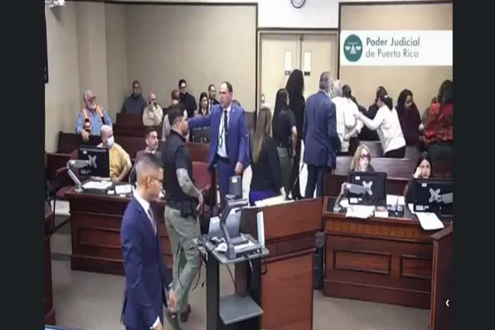 Video: Se descontrolan familiares del Biólogo durante el juicio e insultan al abogado del enfermero