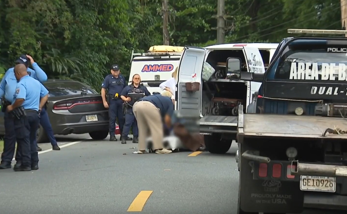 Video:Abuela que llevaba a nieto a su hogar se accidenta tras sufrir percance de salud