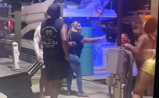Videos: Día de jangueo en bote termina como el rosario de la Aurora
