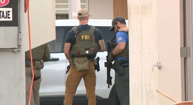 Video:Federales diligencian operativo en complejos de apartamentos en Loíza