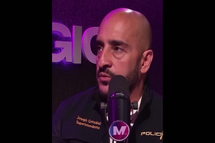 Video: Increíble como el superintendente de la policía Detalla las operaciones encubiertas a la prensa