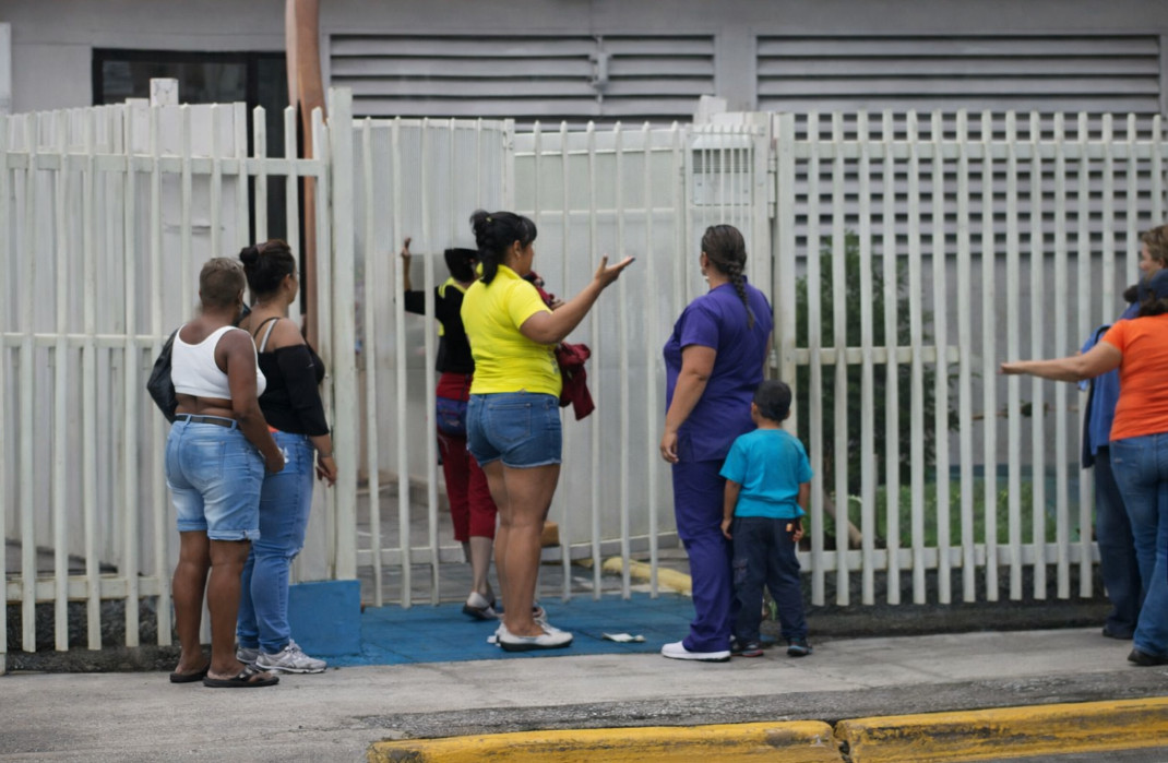 Video: Siguen las señoras dándose con "To" en los caseríos de PR