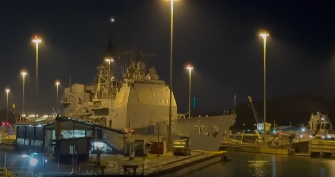 Video: Buque lanzamisiles de EE.UU. cruzó el Canal de Panamá rumbo a Venezuela