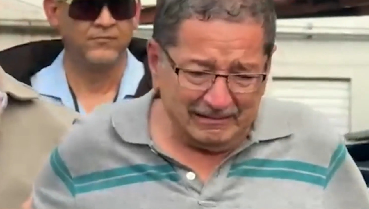 Video: Radican cargos a hombre por matar a su esposa mientras presuntamente limpiaba arma