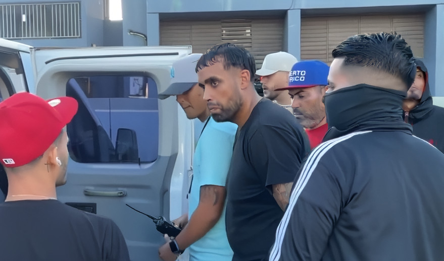 Video:Arrestan a cinco personas en San Juan en operativo antidrogas, ocupan armas automáticas y drogas