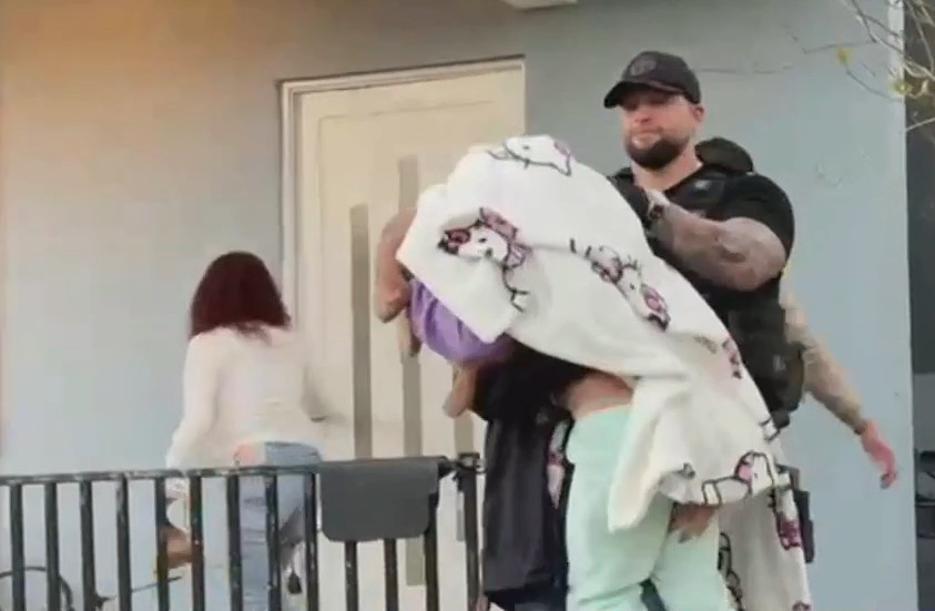 Video: Familia evalúa tomar custodia provisional de menor presente en allanamiento en Caguas